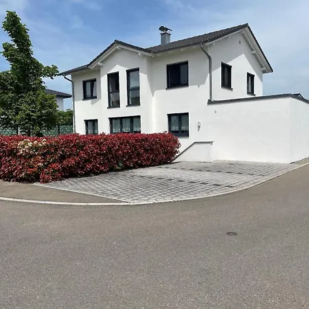 In Ruhiger Lage In Seenaehe