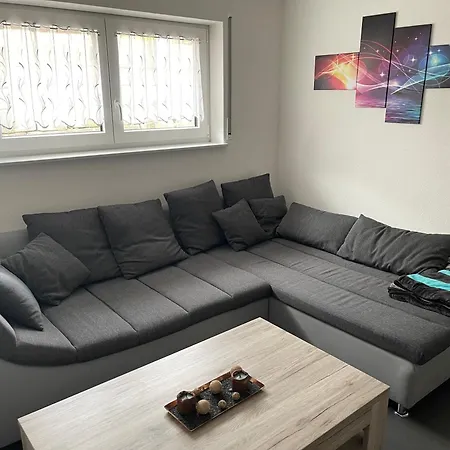Apartment In Ruhiger Lage In Seenaehe *